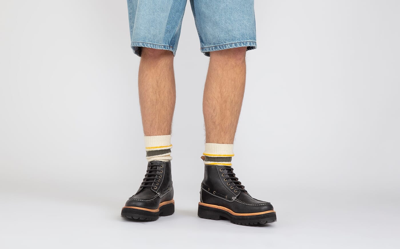 Easton | Mens Boots in Black on Commando Sole | Grenson