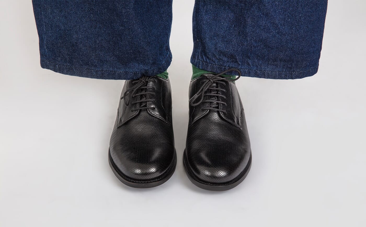 Curt Derby Shoes for Men in Black Dipped Leather Grenson