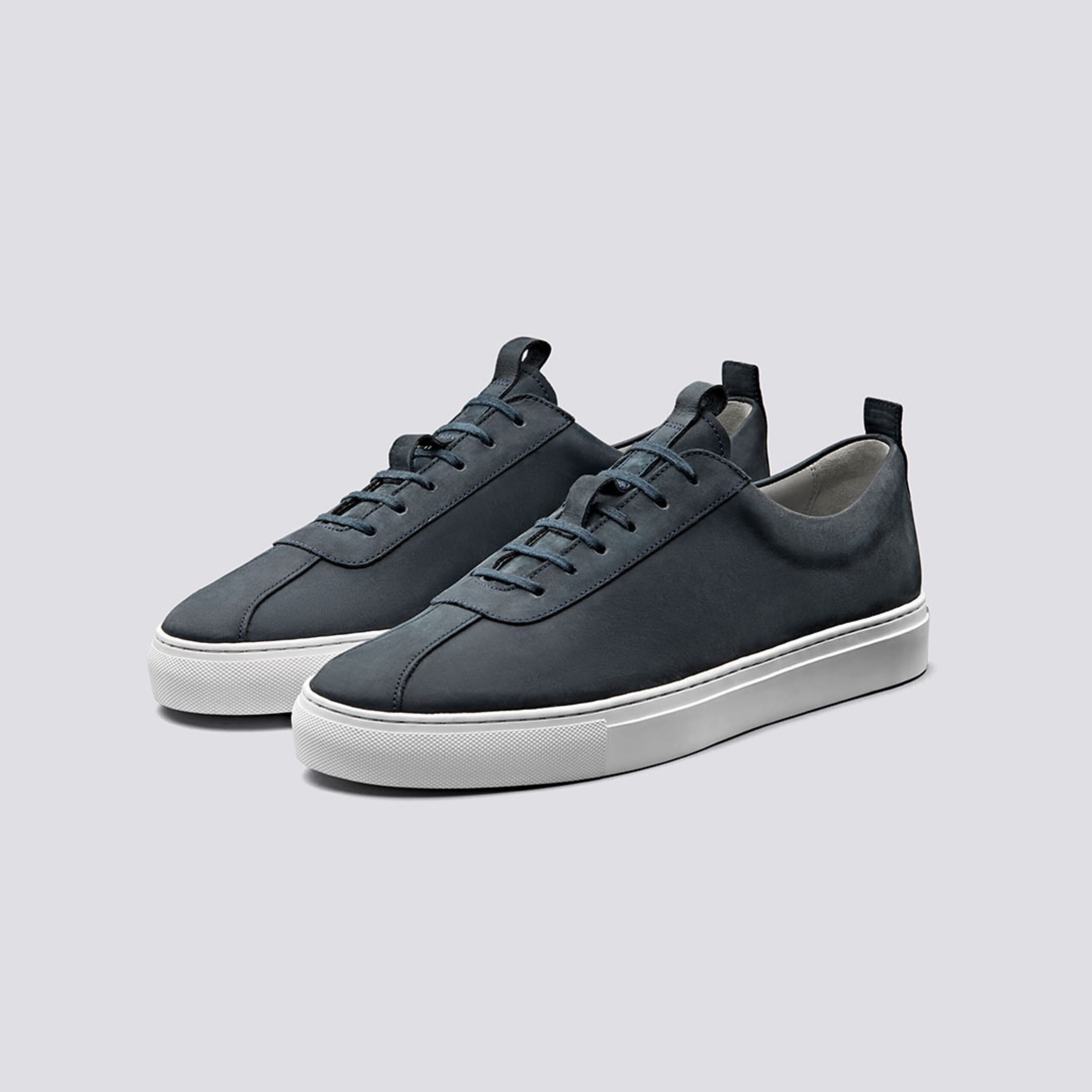 SNEAKER_1_112516_PRINT_threequ  display picture 3