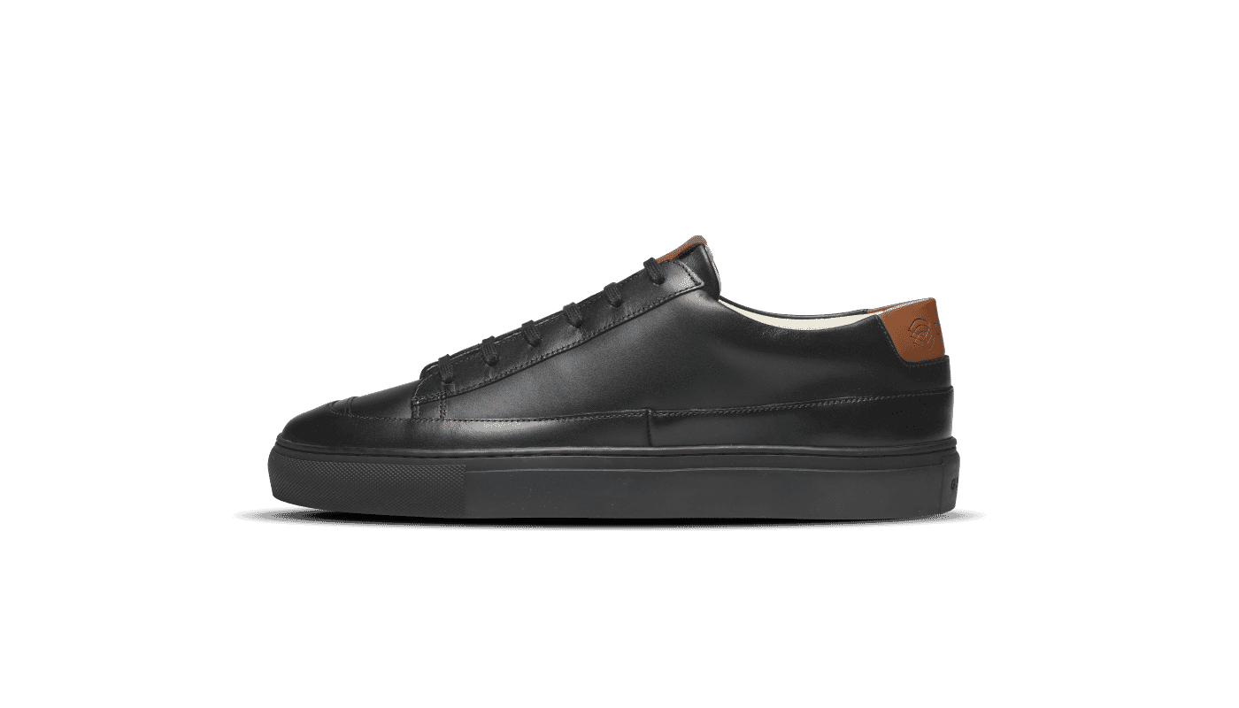 D1 Womens Tennis Shoes in Black Leather DSTOCK
