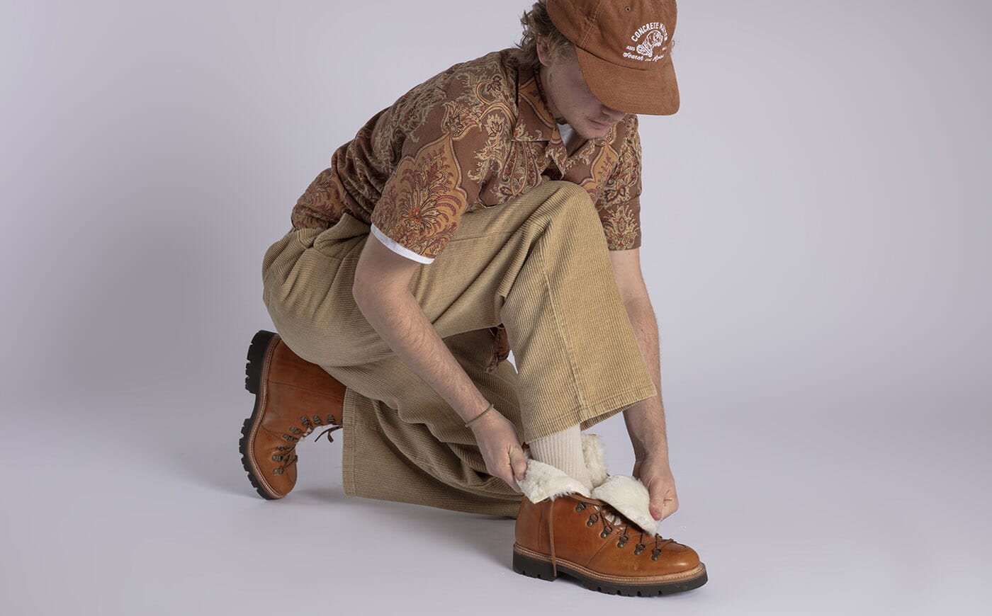 Brady Mens Hiker Boots in Tan Pull Up Leather Grenson