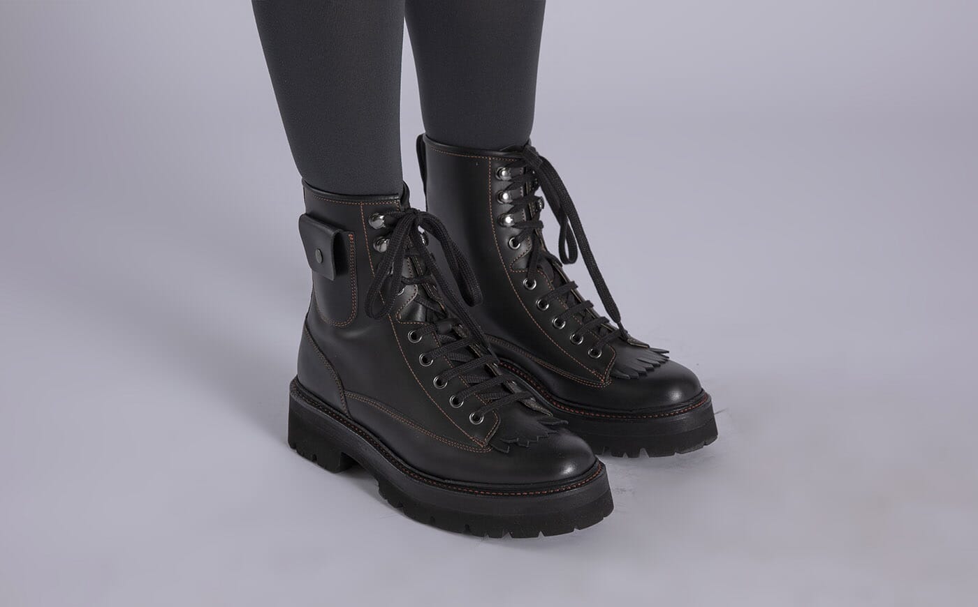 Edda Womens Boots in Black Leather Grenson