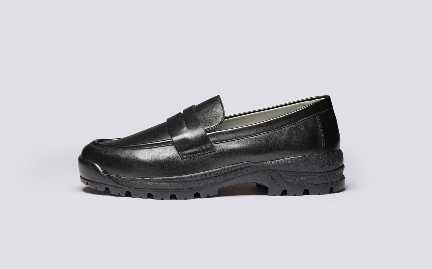 Sneaker 87 | Mens Loafers in Black with Vibram Sole | Grenson