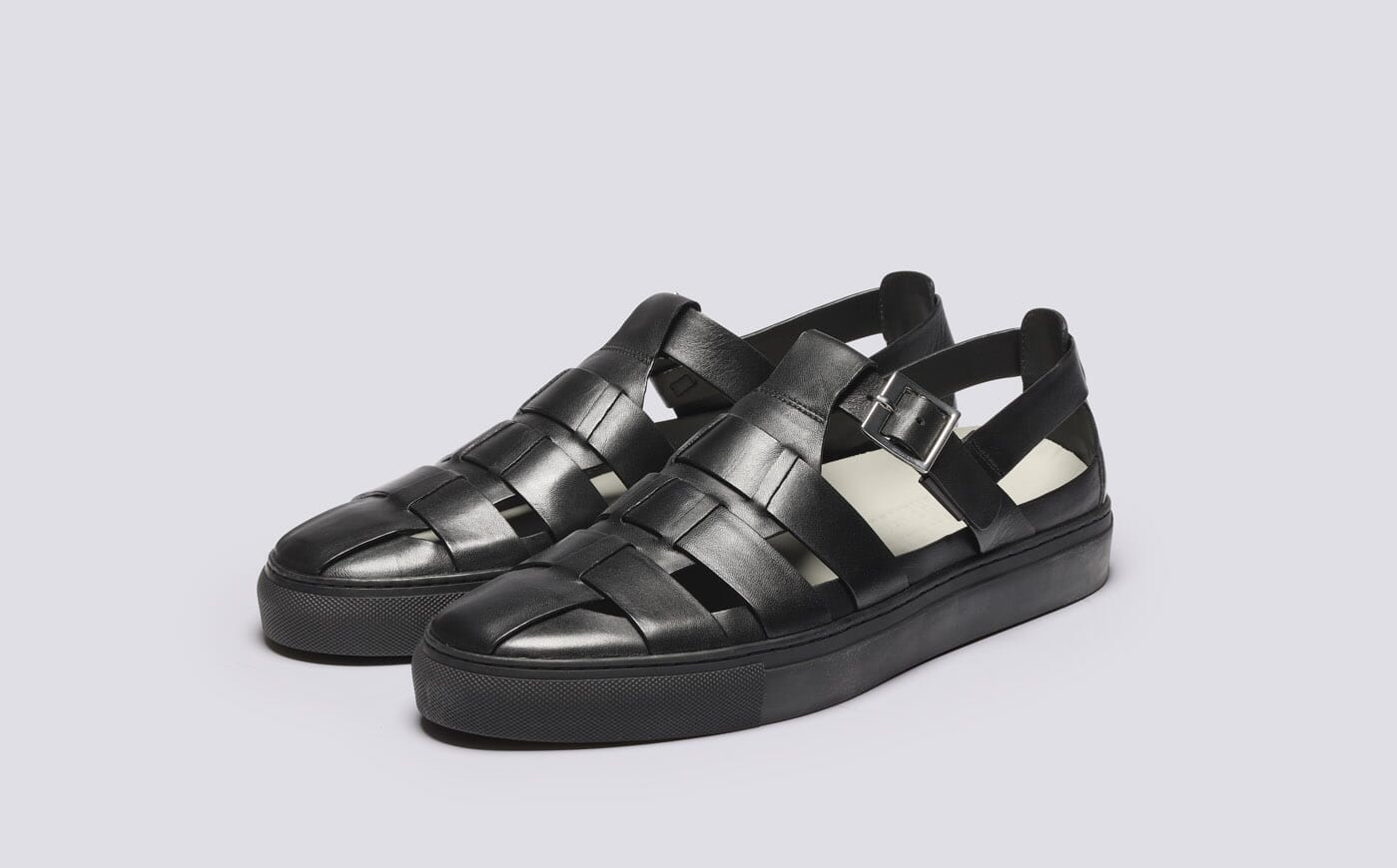fisherman様 Sneaker 88 | Mens Fisherman Sandal Hybrid in Black | Grenson
