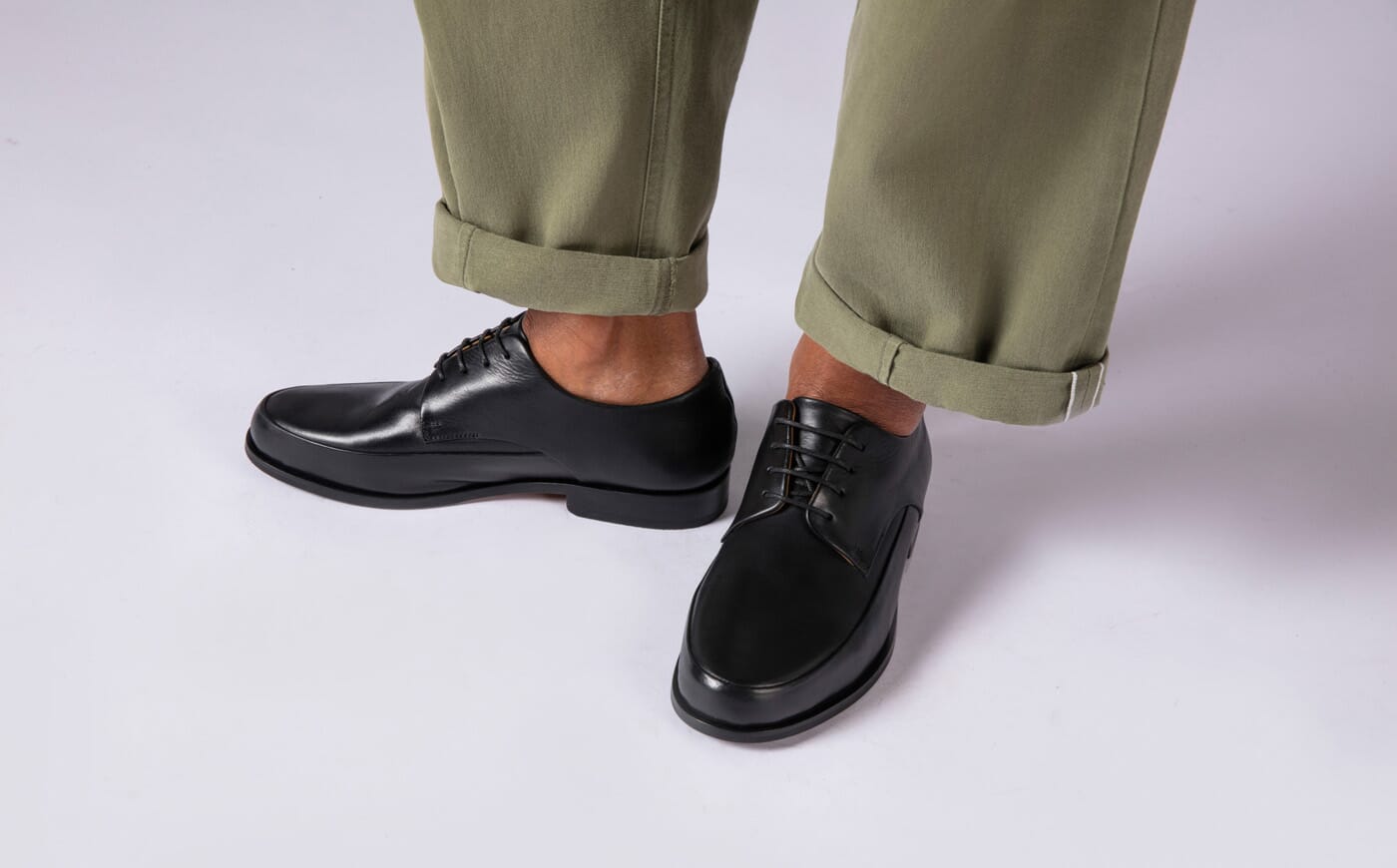 Fergus | Mens Derby Shoes in Black Leather | Grenson