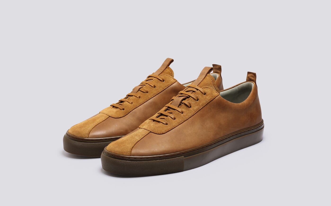 115230_sneaker1_threequarters_