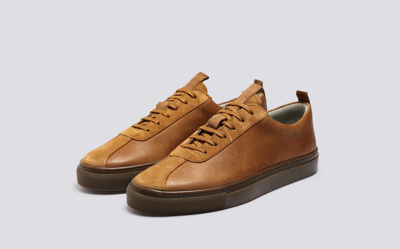 213608_sneaker1_threequarters_